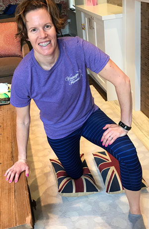 Exercise to get up from the floor for people suffering from sore knees